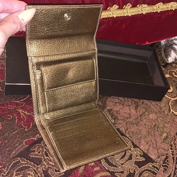 Authentic Gucci GG trifold bow wallet - Picture 9 of 14